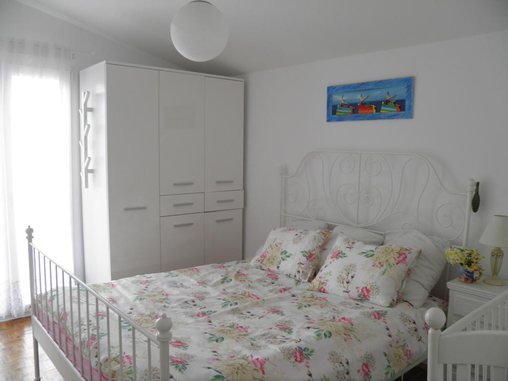Apartments Marija Vir Luaran gambar