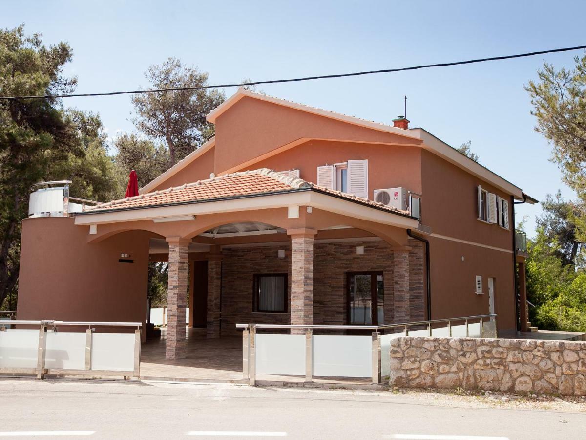 Apartments Marija Vir Luaran gambar